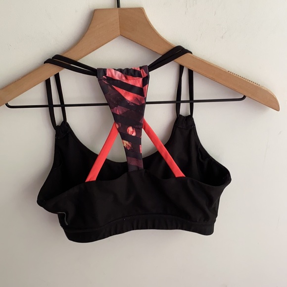 Mondetta Black and Strappy sports bra, Size S - Picture 6 of 12